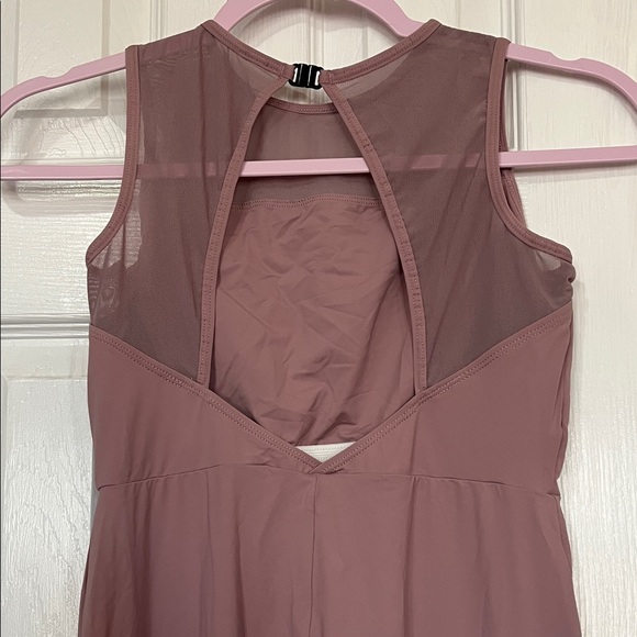 HALARA Mauve Sleeveless Jumpsuit - Picture 3 of 6